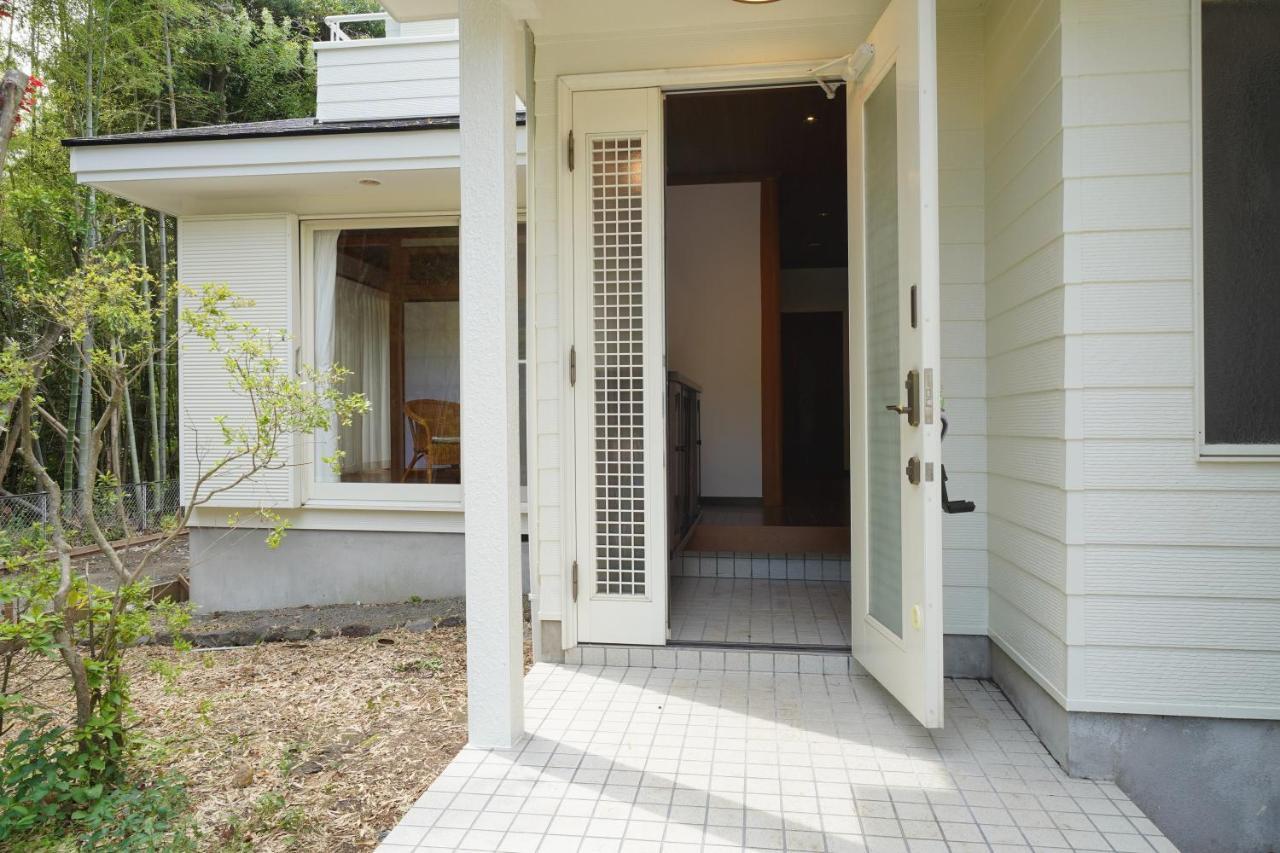 ファミーユ伊豆の瞳 Villa Itō Eksteriør billede